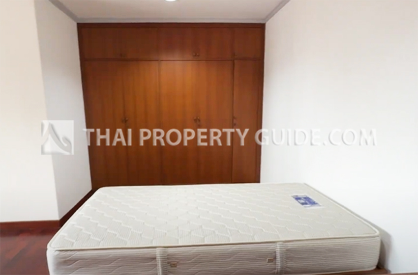 Apartment in Phaholyothin 